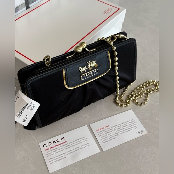 NWT 𝑅𝑎𝑟𝑒 Y2K 𝑉𝑖𝑛𝑡𝑎𝑔𝑒 Coach Limited Edition Amanda Framed Satin Clutch Bag 42033 - Picture 5 of 17